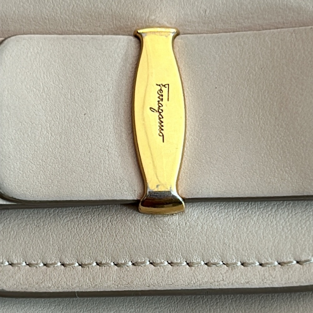 SALVATORE FERRAGAMO WALLET - Picture 2 of 9